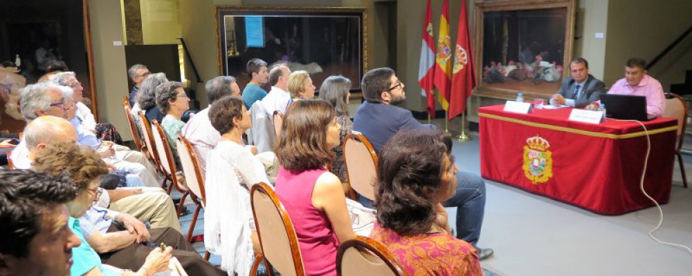 El investigador Dámaso Barranco aborda el asentamiento poblacional en el Valle Amblés en una conferencia en la Diputación de Ávila