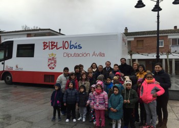 El servicio de Bibliobús de la Diputación de Ávila cumple 30 años con cerca de 700.000 libros prestados (2º Fotografía)