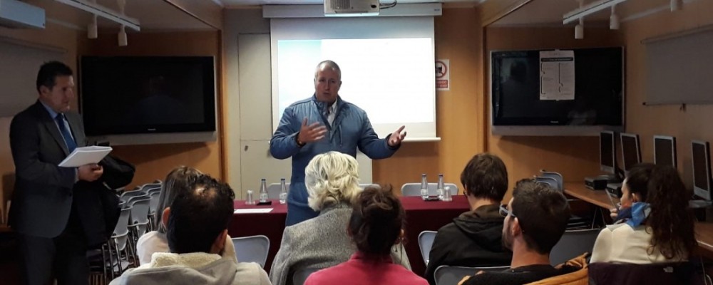 El Club del Emprendedor de la Diputación de Ávila reúne en Muñogalindo a una veintena de participantes