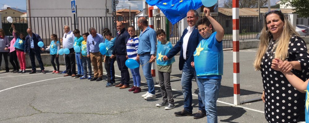 La Diputación de Ávila celebra el Día de Europa con escolares de Muñana en señal de compromiso con el proyecto comunitario