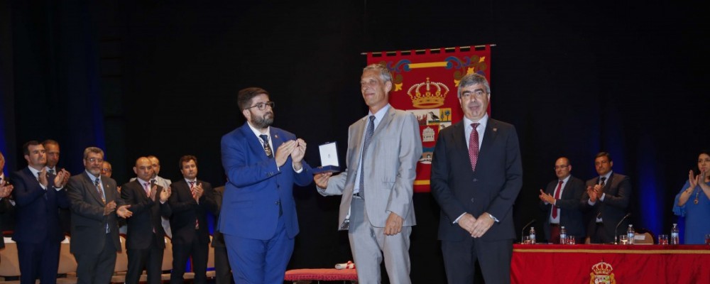 La Diputación de Ávila impone la Medalla de Oro de la Provincia a Plastic Omnium por su implantación y creación de empleo en el medio rural