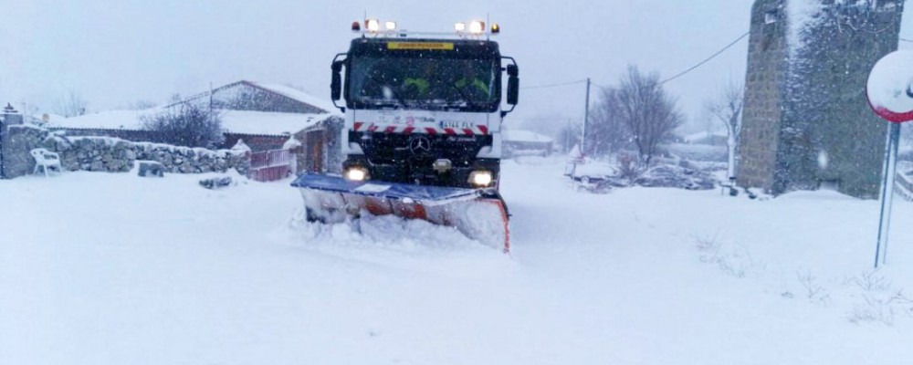 El dispositivo de vialidad invernal de la Diputación de Ávila actúa en más de 90 carreteras de la provincia