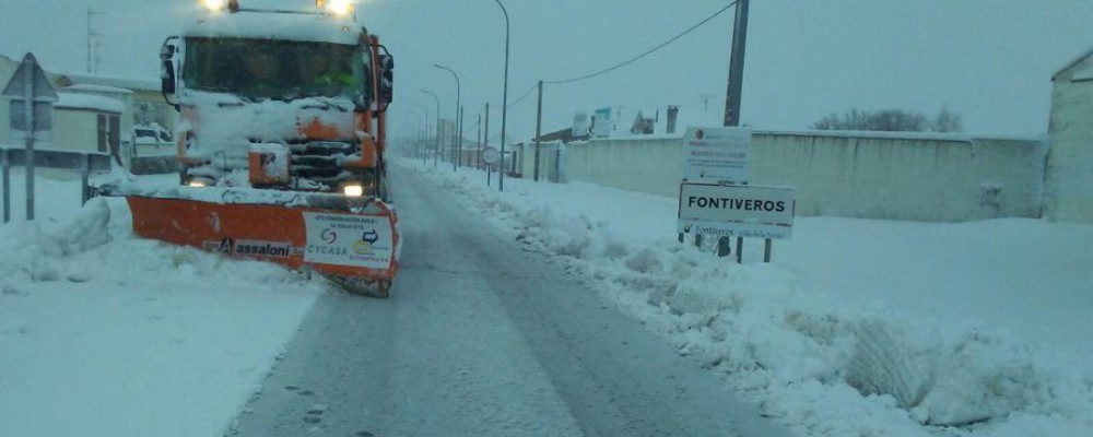 El dispositivo de vialidad invernal de la Diputación de Ávila actúa en más de 40 carreteras de la provincia