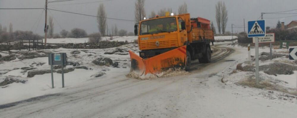 La Diputación de Ávila activa el dispositivo de vialidad invernal con labores preventivas