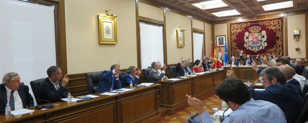 La Diputación de Ávila muestra su apoyo unánime a las trabajadoras del servicio de ayuda a domicilio