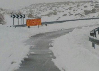 El dispositivo de vialidad invernal de la Diputación de Ávila actúa en más de 40 carreteras de la provincia (2º Fotografía)