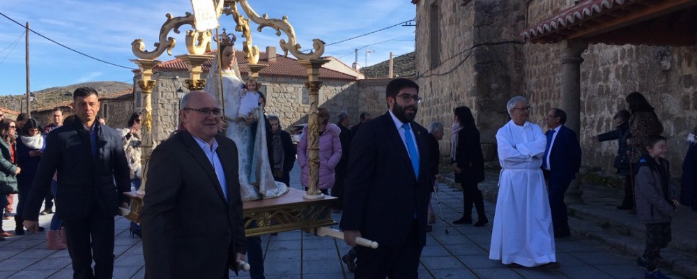 El presidente de la Diputación de Ávila resalta el valor de las tradiciones en la recuperada fiesta de la Virgen de la Paz en Mengamuñoz