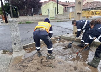 Más de cien operarios de la Diputación se despliegan para limpiar los destrozos causados por las lluvias (2º Fotografía)