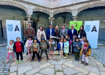 Escolares de 2º y 3º de Infantil del Colegio San Esteban, de Ávila, visitan el Torreón de los Guzmanes