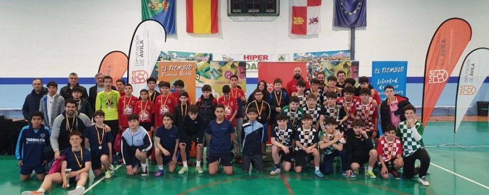 El Tiemblo acoge la final de Fútbol Sala infantil de los Juegos Escolares de la Diputación