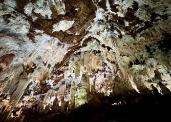 Recursos turísticos de toda la provincia se promocionarán en la Cueva del Águila, que ofrece nuevas visitas por su 60 aniversario